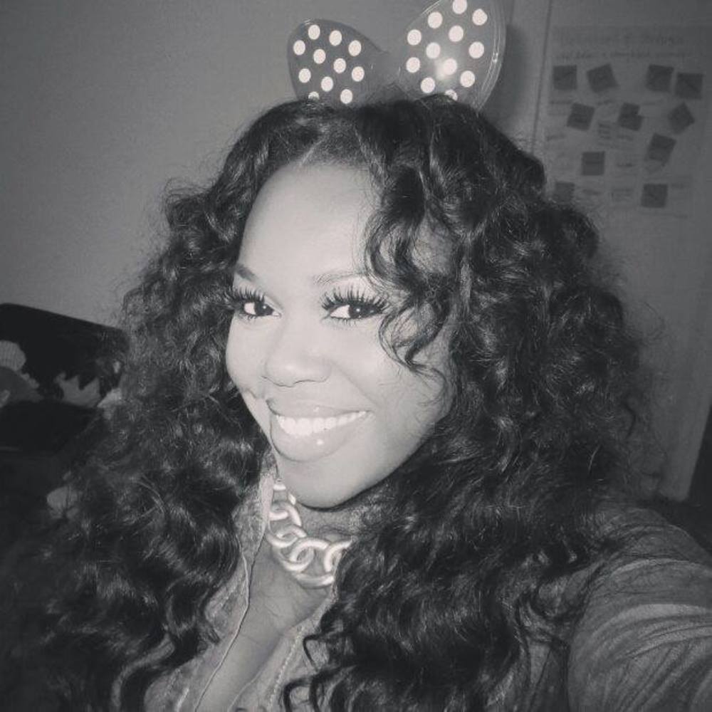 Meet your Posher, Kenisha